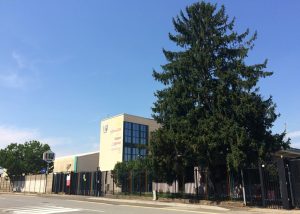 La sede central del Grupo Junionfin en Lainate, Milan src= La sede central del Grupo Junionfin en Lainate, Milan.